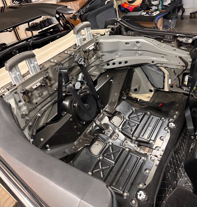Interior roof mechanism fix